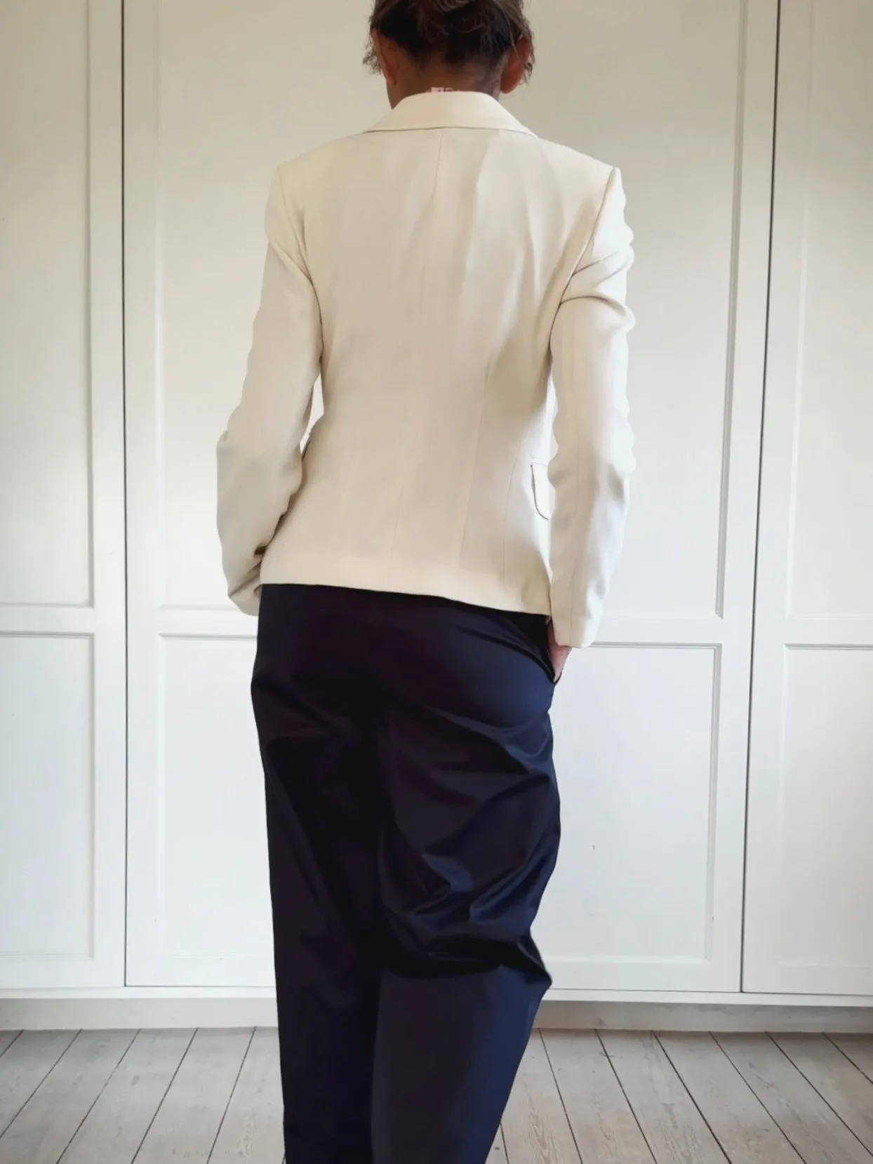 BLAZER WITH BOW - OFF WHITE