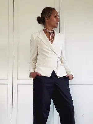 BLAZER WITH BOW - OFF WHITE