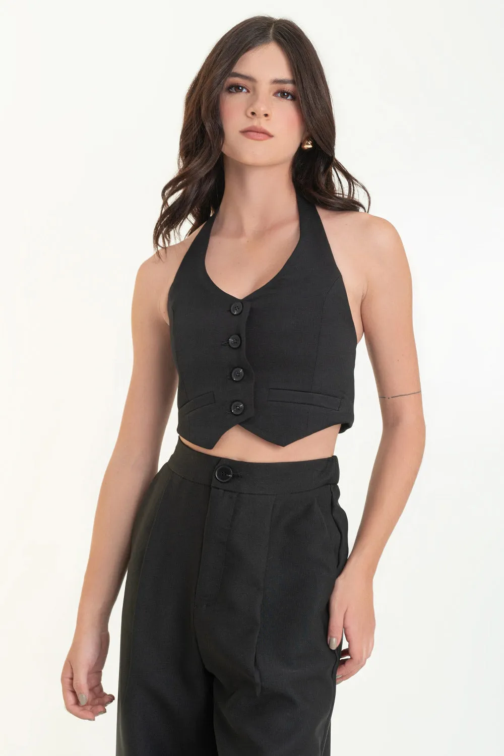 Chaleco corto cuello halter con escote espalda