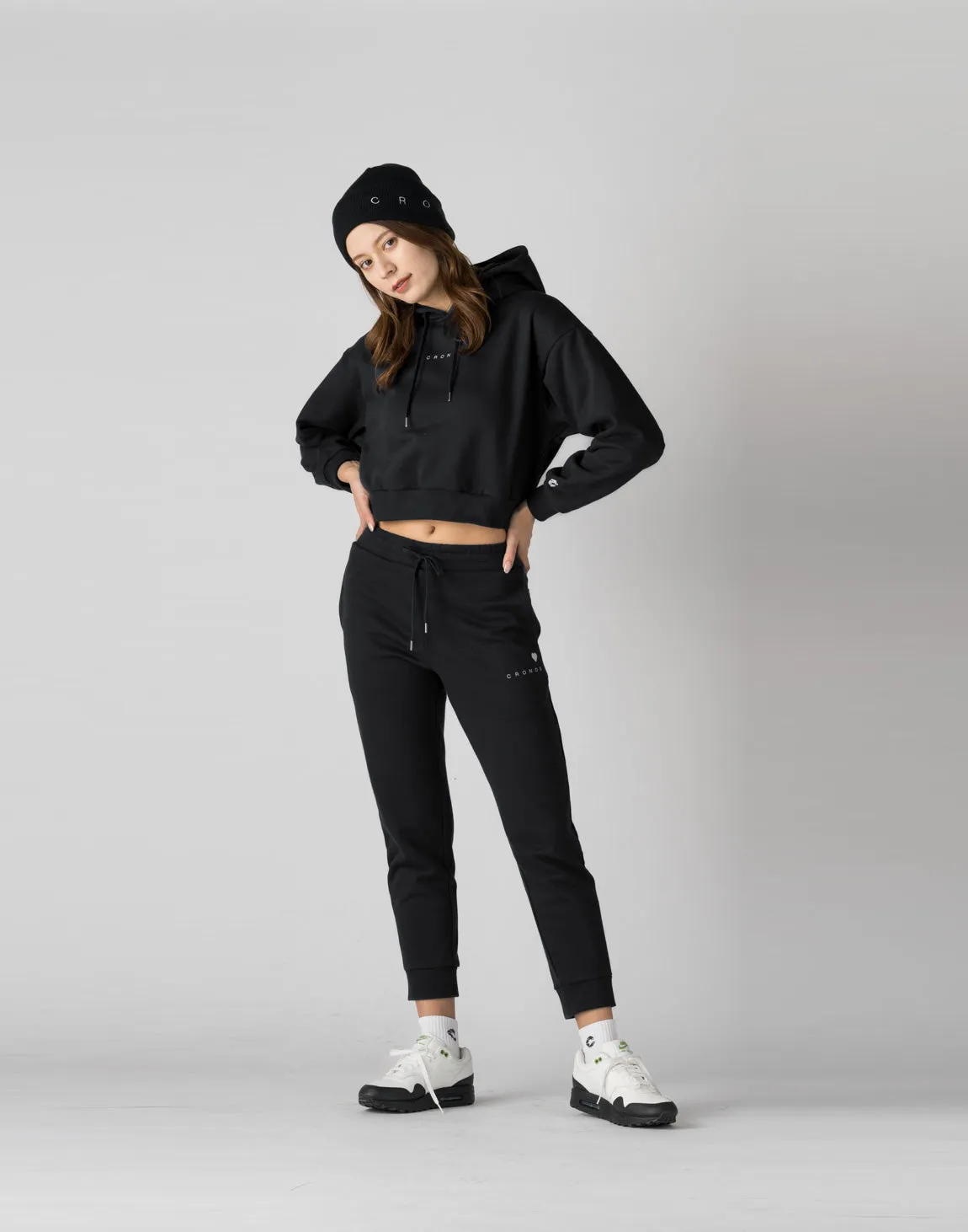 CRONOS WOMEN HEART LOGO SWEAT PANTS【BLACK】