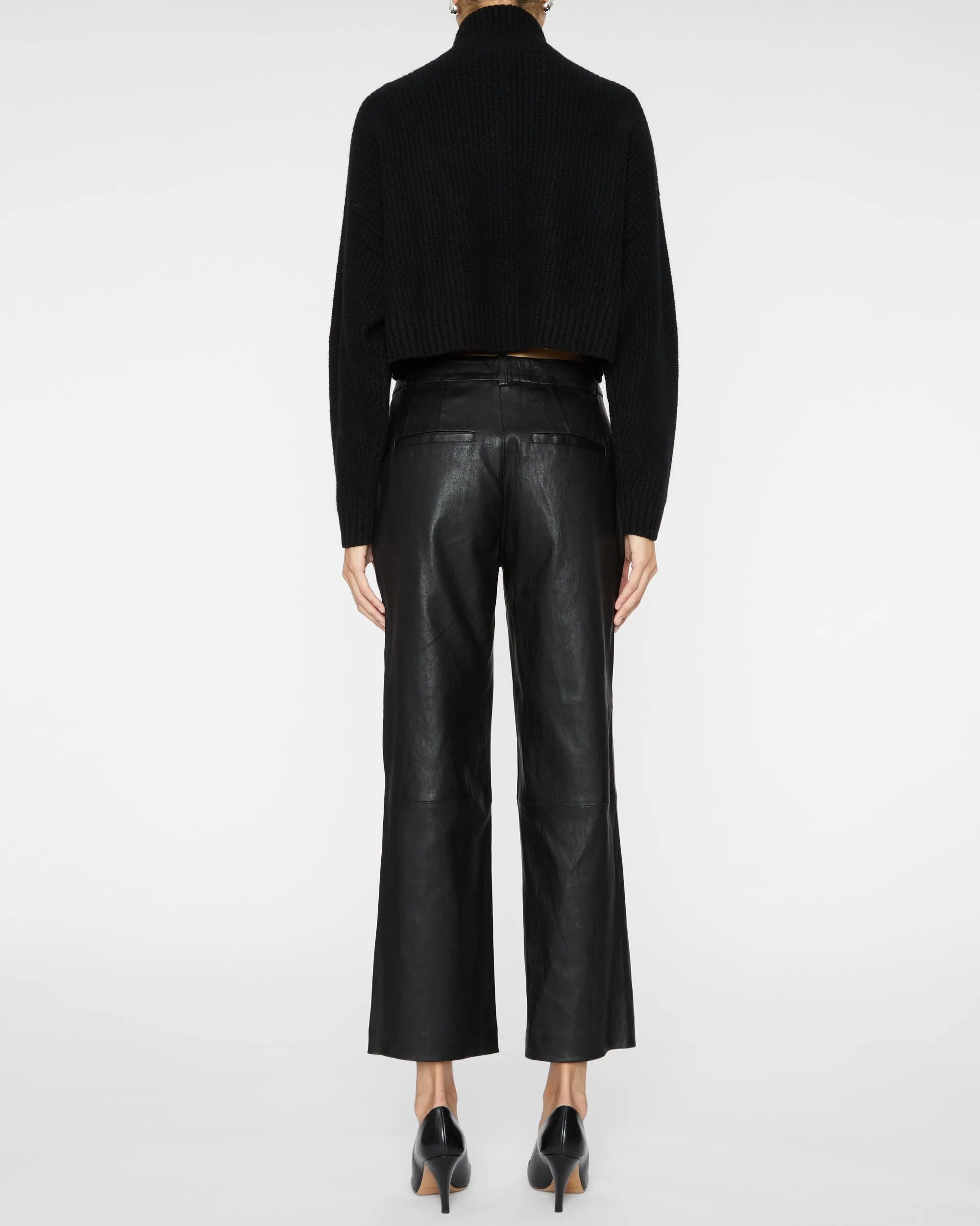 Cropped Hampton Cashmere Sweater in Black