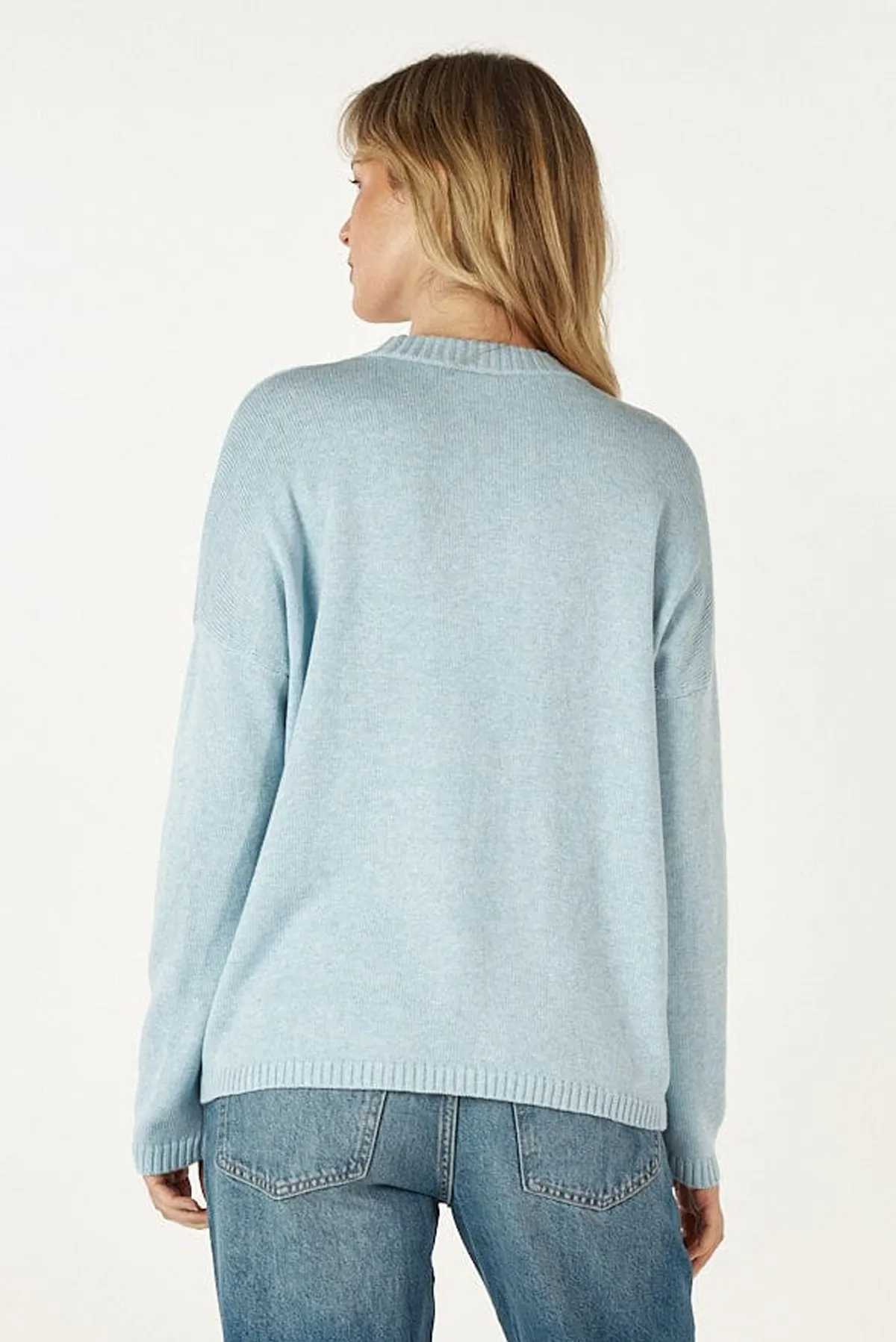 ESSENTIAL ROUND NECK