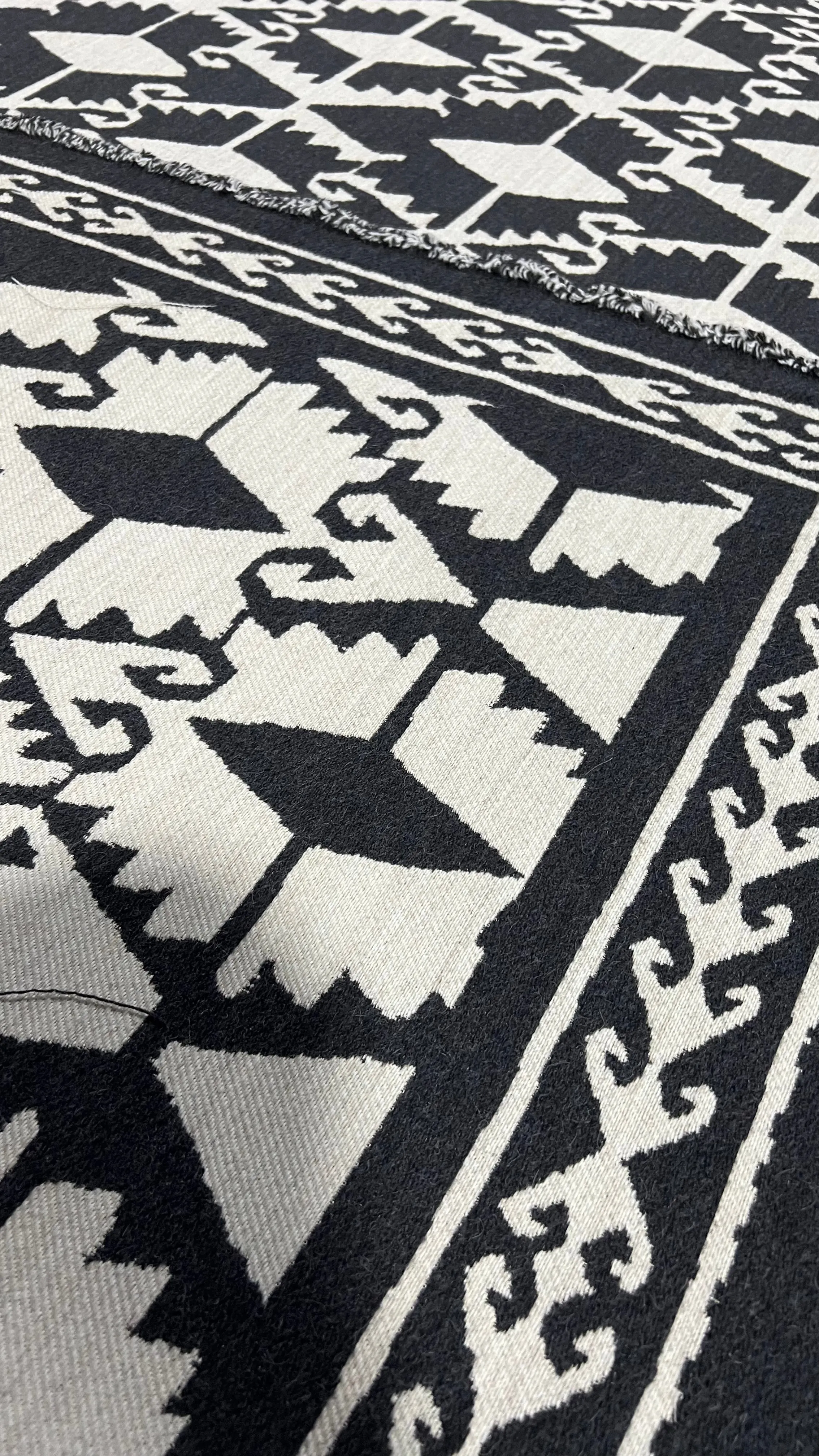 G00 Indy 014 VERY BIG panels black/white 2,5x2