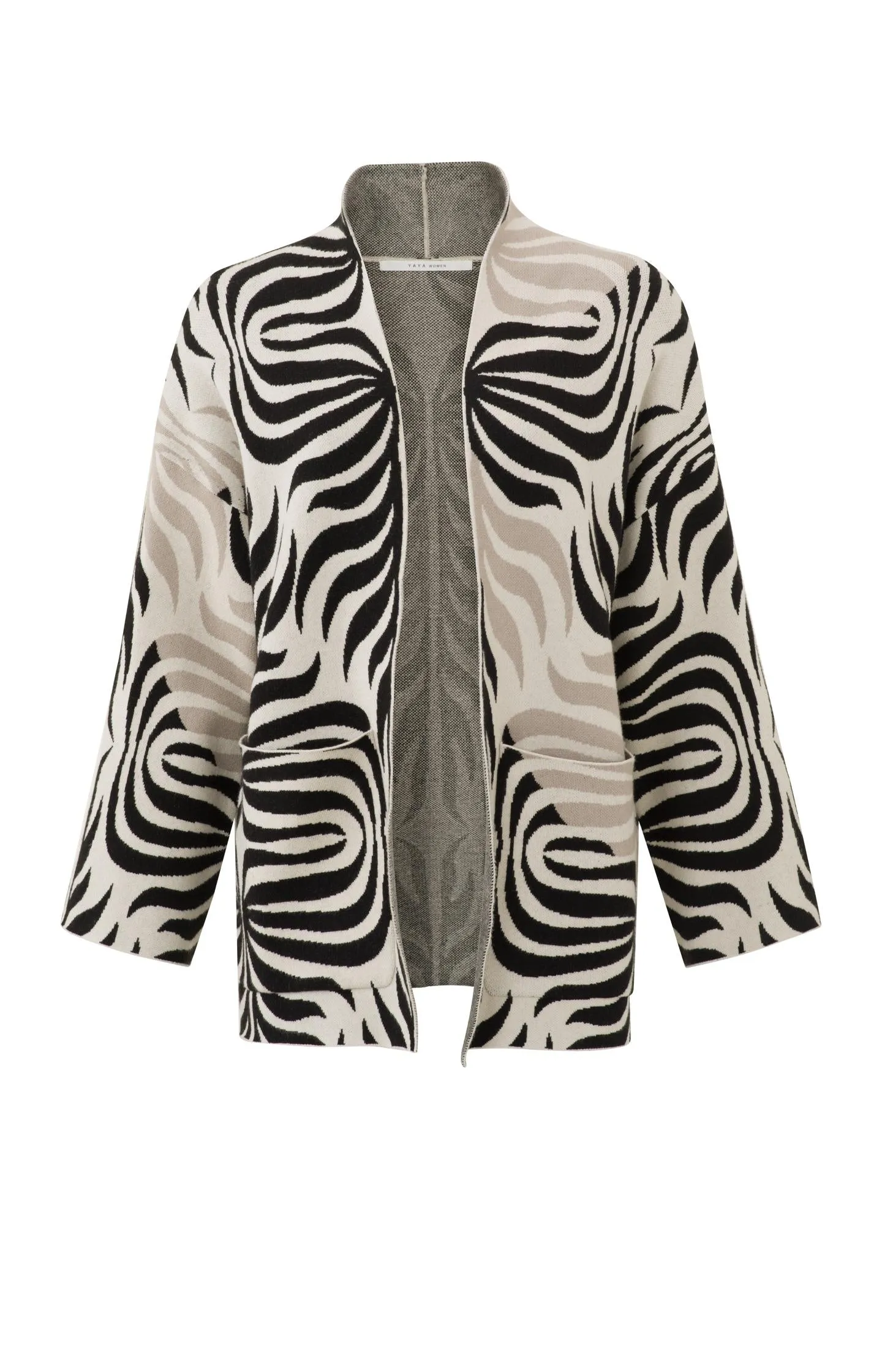 Jacquard kimono with long sleeves, pockets and folklore prin