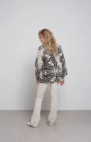 Jacquard kimono with long sleeves, pockets and folklore prin