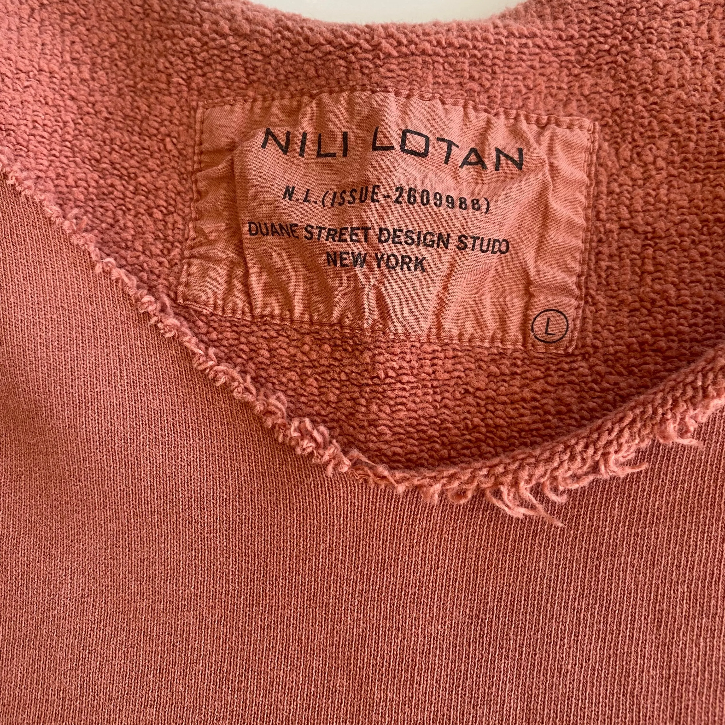 NILI LOTAN Issue 2609988 Clay Distressed Raw Scoop Neck Sweat Set Size Large