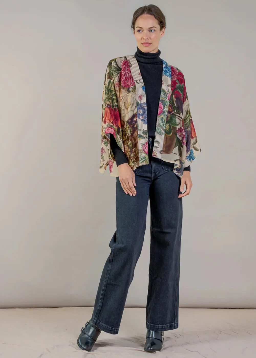 One Hundred Stars Primula Short Kimono Stone Beige