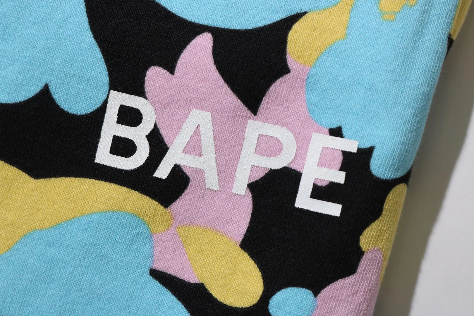 [S~XL] DS! BAPE COTTON CANDY MULTI CAMO SWEAT PANTS