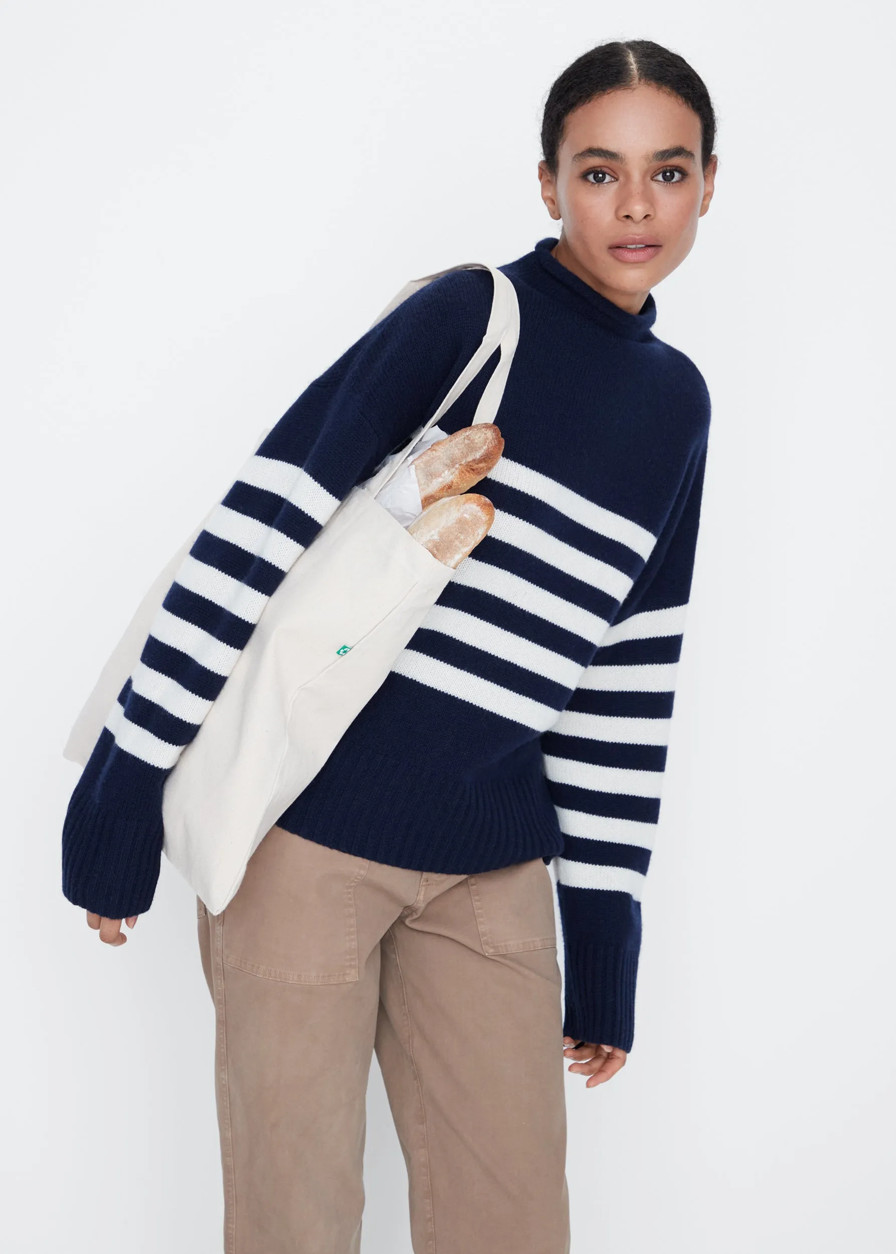 The Lucca - Navy/Cream