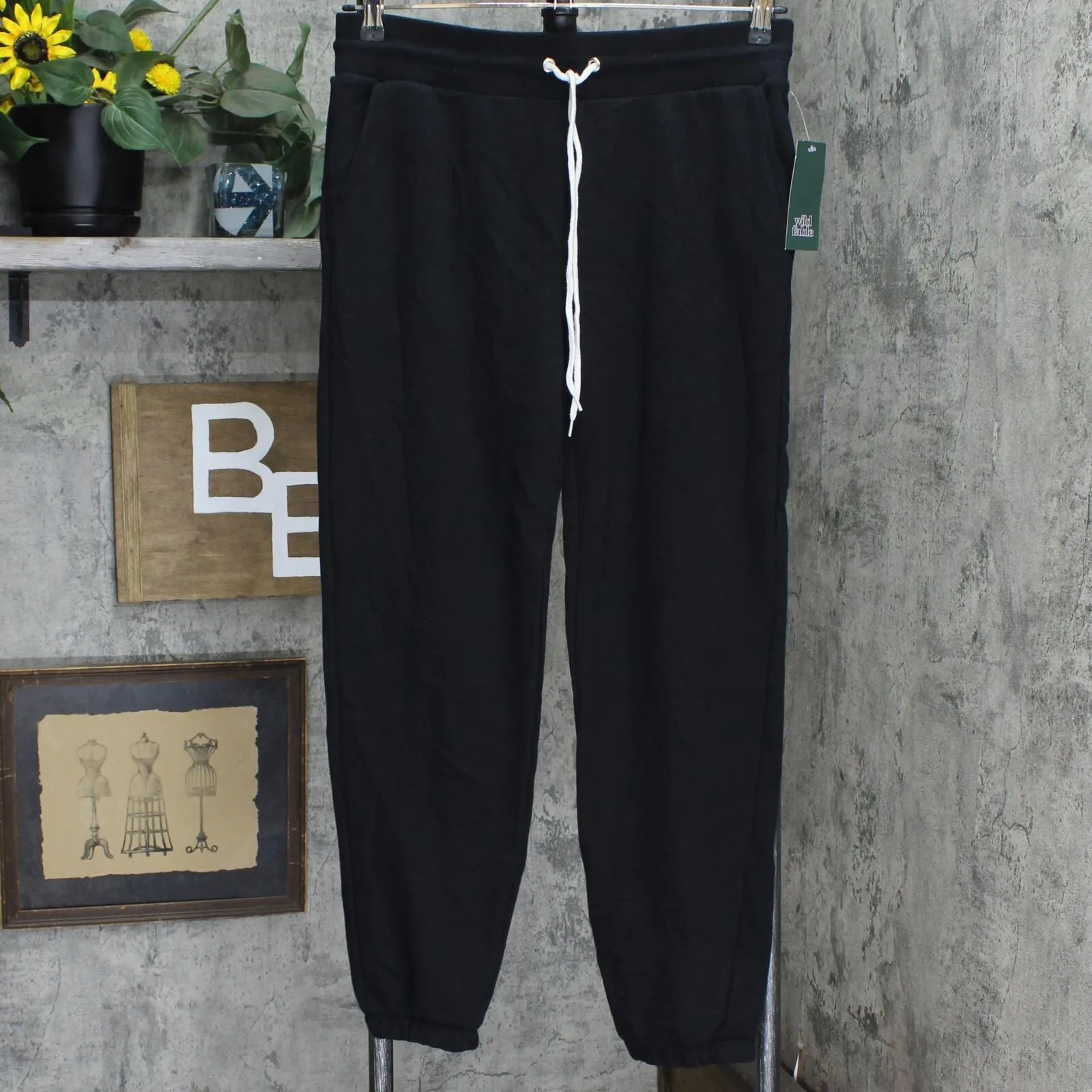 Wild Fable Women's High-Rise Vintage Jogger Sweatpants 548340