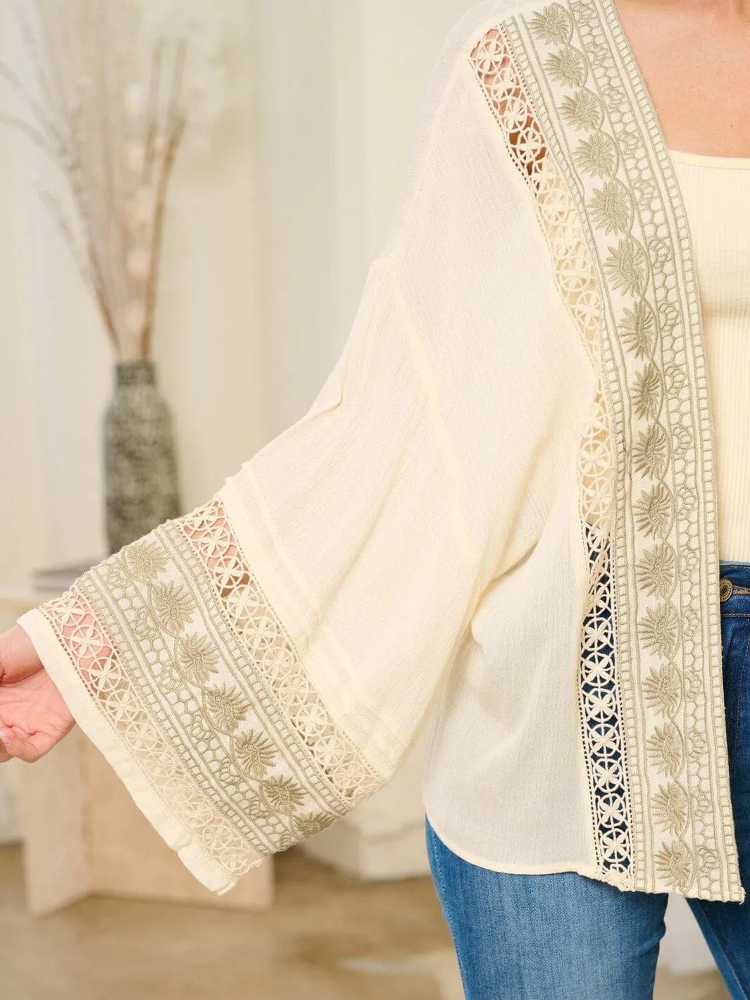 WOMEN'S LONG SLEEVE OPEN FRONT EMBROIDERY DETAILED CARDIGAN