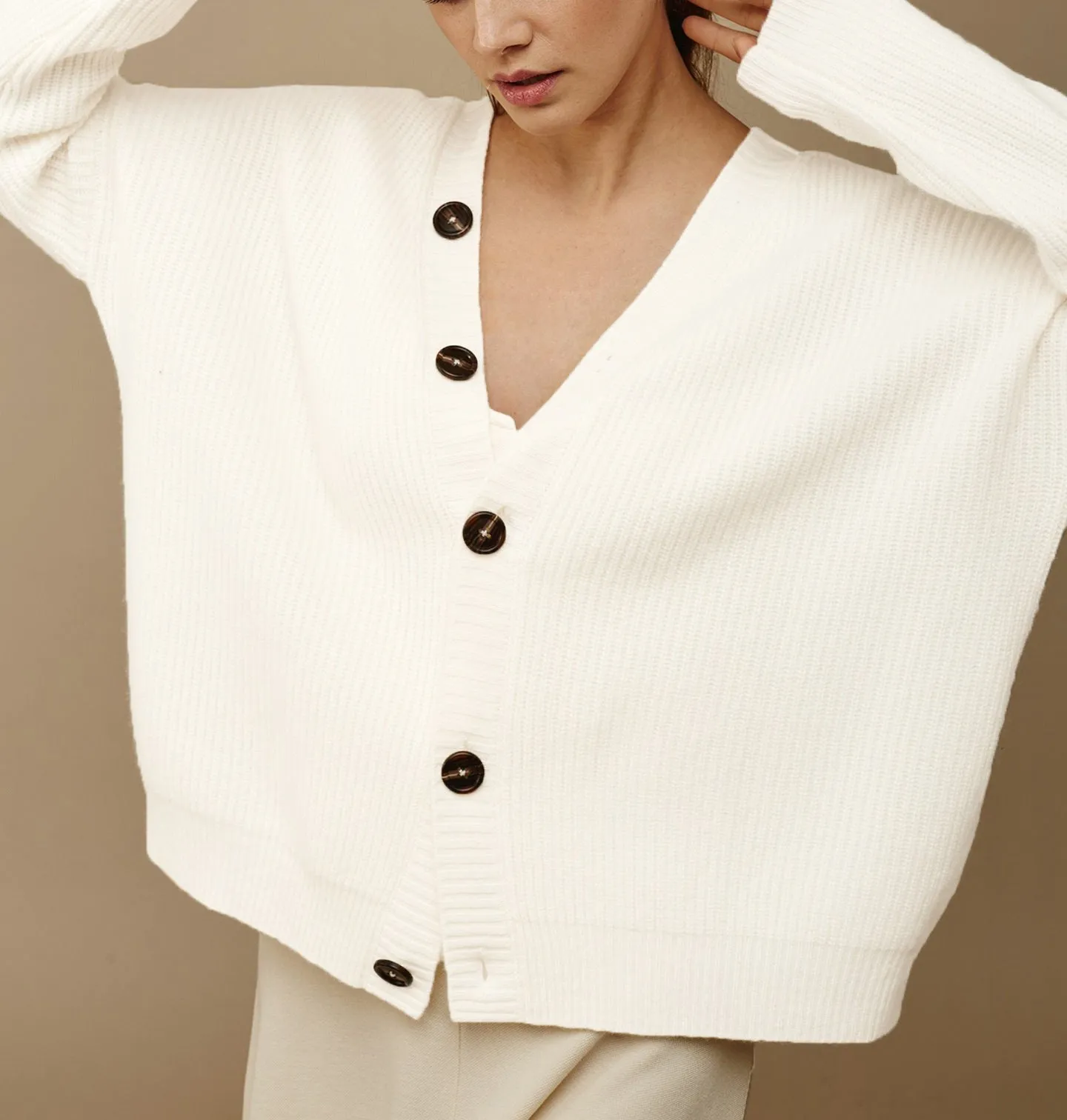 Women‘s Single-breasted Long Sleeve Sweater Cardigan